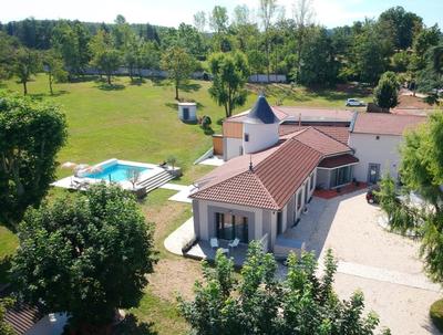 Château - 378 m² - 9 pièces