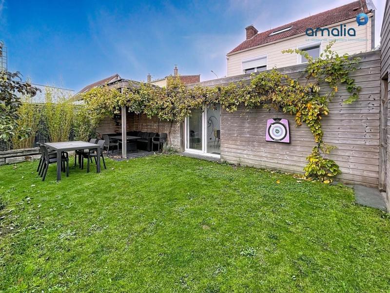 Maison - 204 m² - 7 pièces