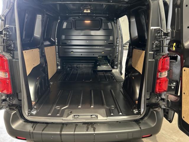 Citroën Jumpy Fourgon m 2.2 Diesel 150 Ch Automatique - 3 Places Banquette Moduwork Pack Caméra Expert Gris Titane