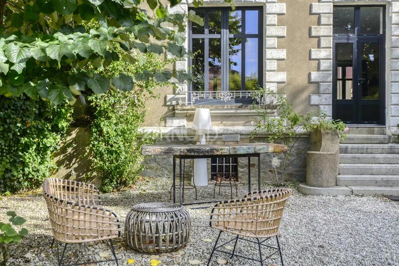 Maison - 198 m² - 10 pièces