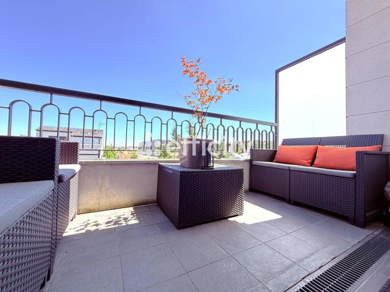 Appartement - 100 m² - 4 pièces