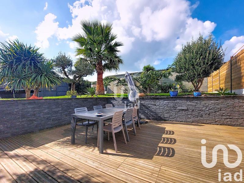 Maison - 252 m² - 9 pièces