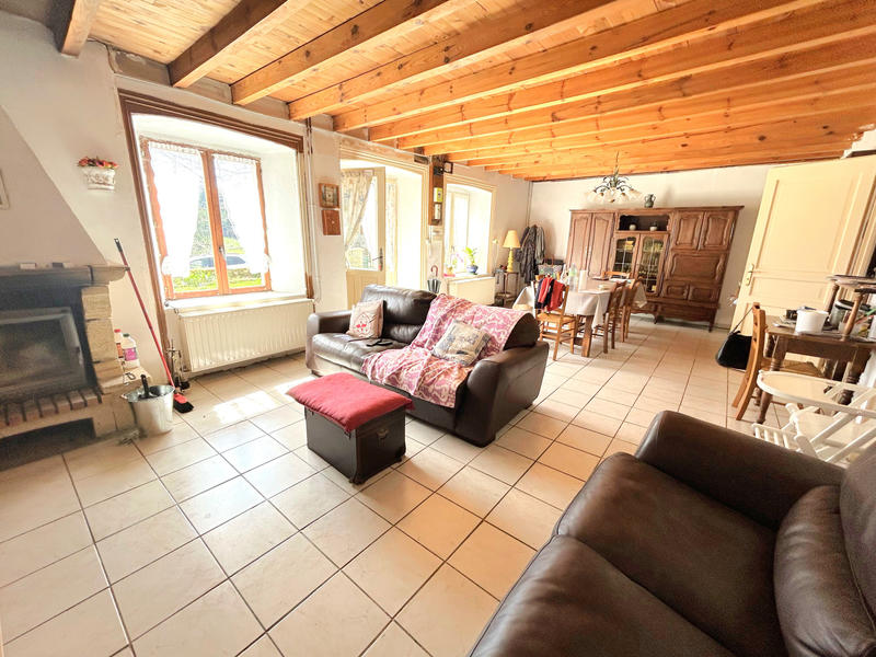 Maison - 104 m² - 4 pièces