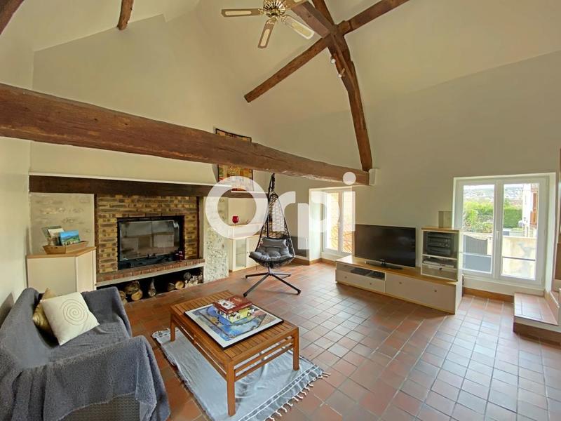 Maison - 202 m² - 8 pièces