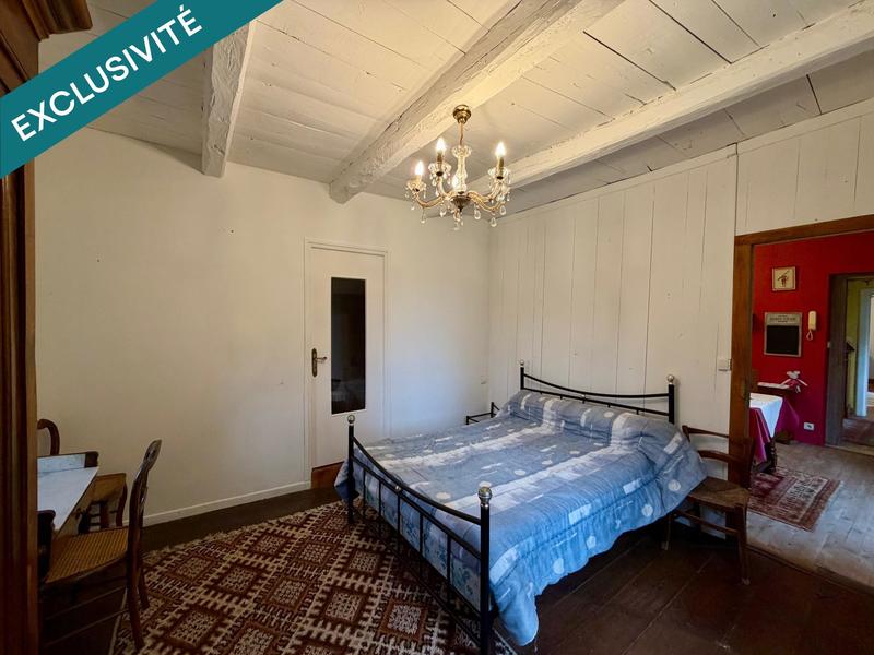 Maison - 210 m² - 12 pièces