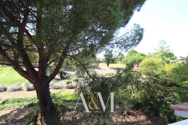 Villa - 216 m² - 6 pièces