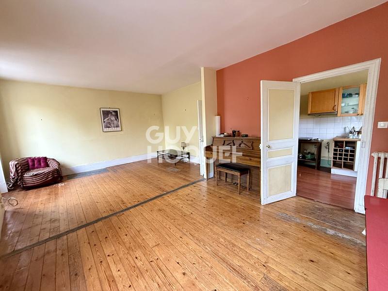 Local commercial - 200 m² - 7 pièces