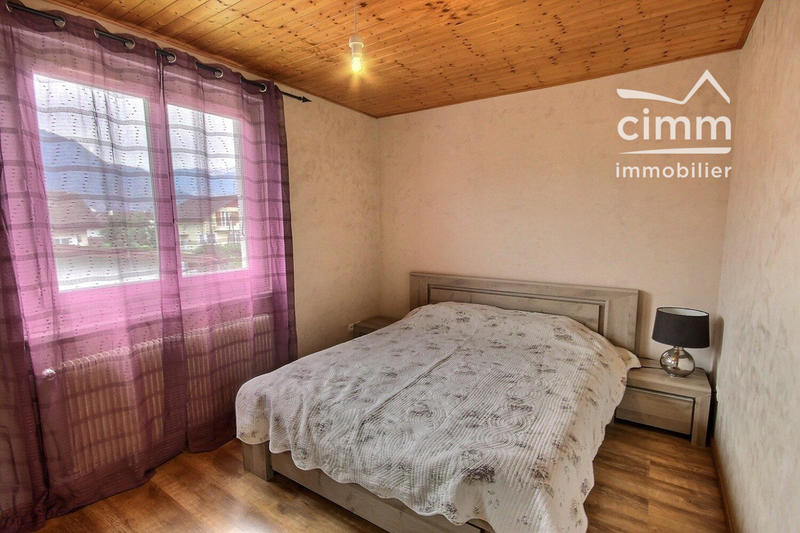 Maison - 169 m² - 9 pièces