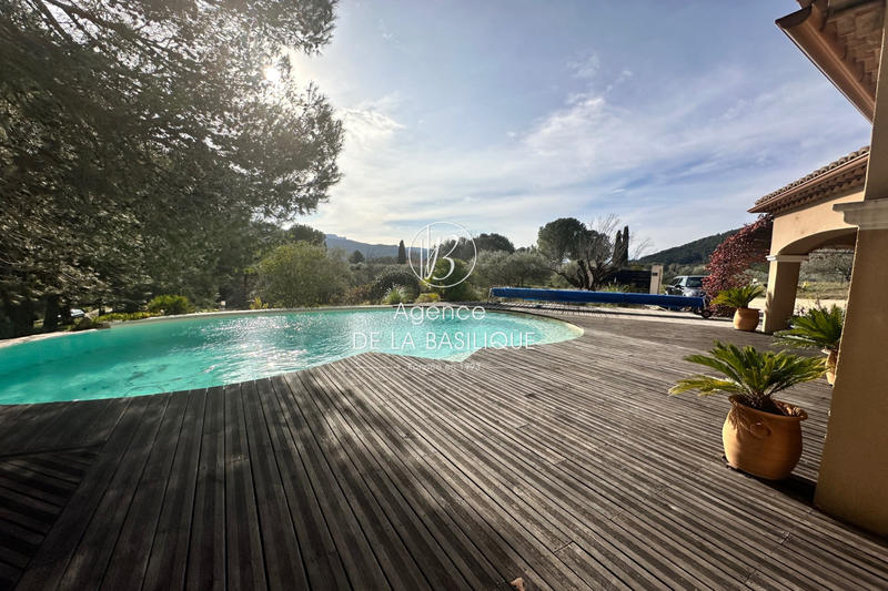 Maison - 178 m² - 5 pièces