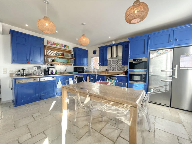 Appartement - 100 m² - 5 pièces