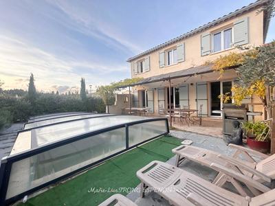 Villa - 96 m² - 6 pièces