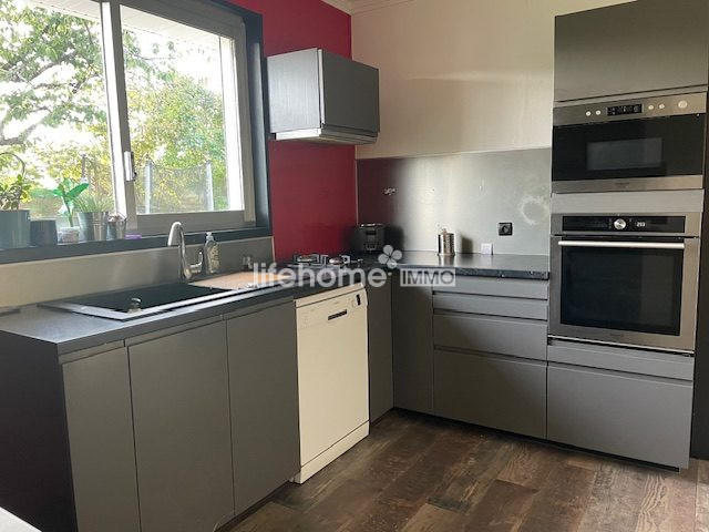 Maison - 93 m² - 4 pièces