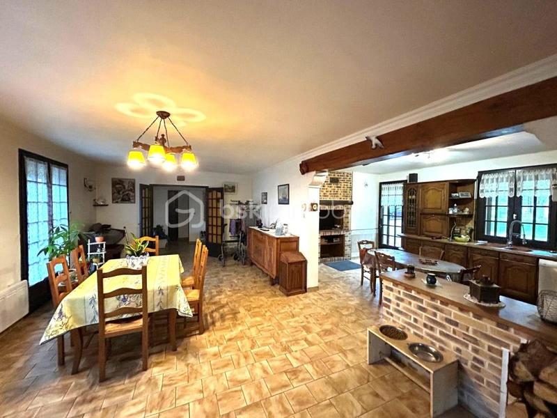 Maison - 215 m² - 7 pièces