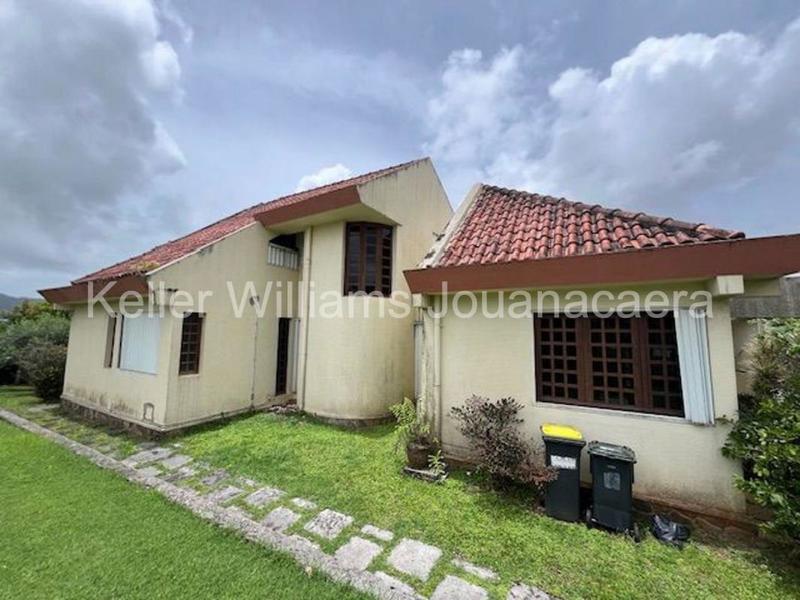 Villa - 179 m² - 9 pièces