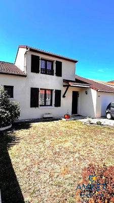 Maison - 98 m² - 4 pièces