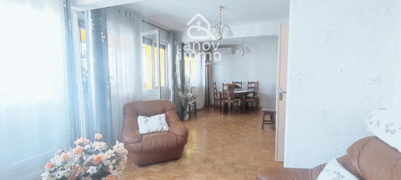 Appartement - 95 m² - 4 pièces