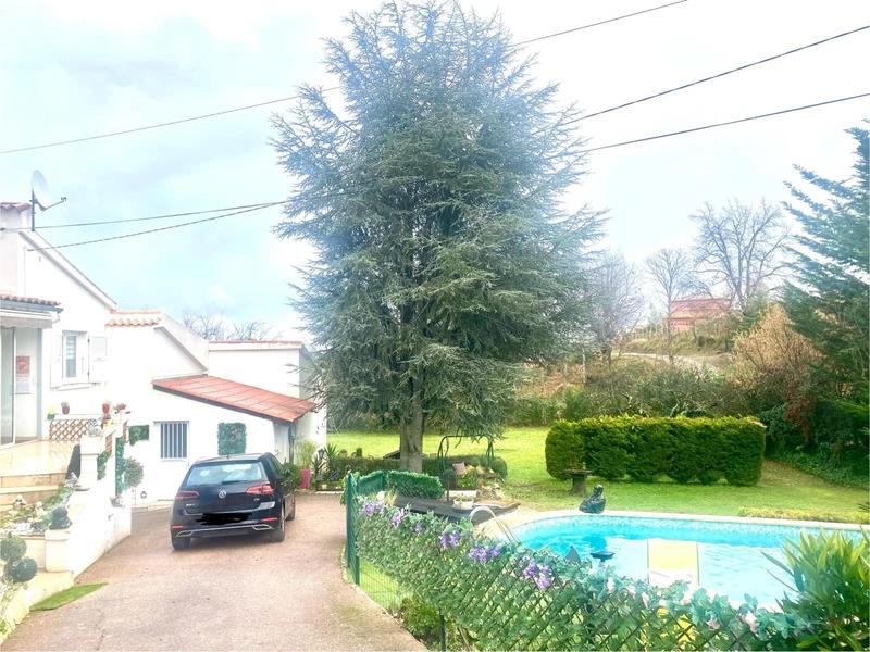 Villa - 174 m² - 6 pièces