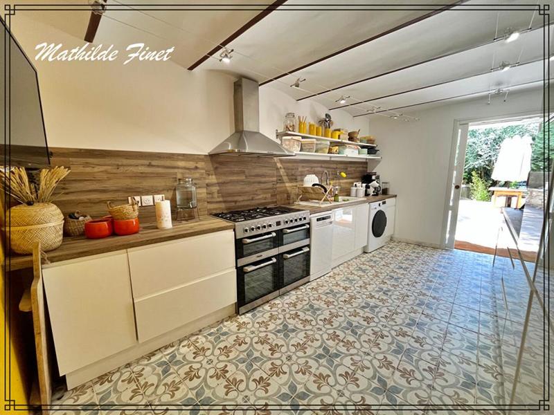 Maison - 185 m² - 7 pièces