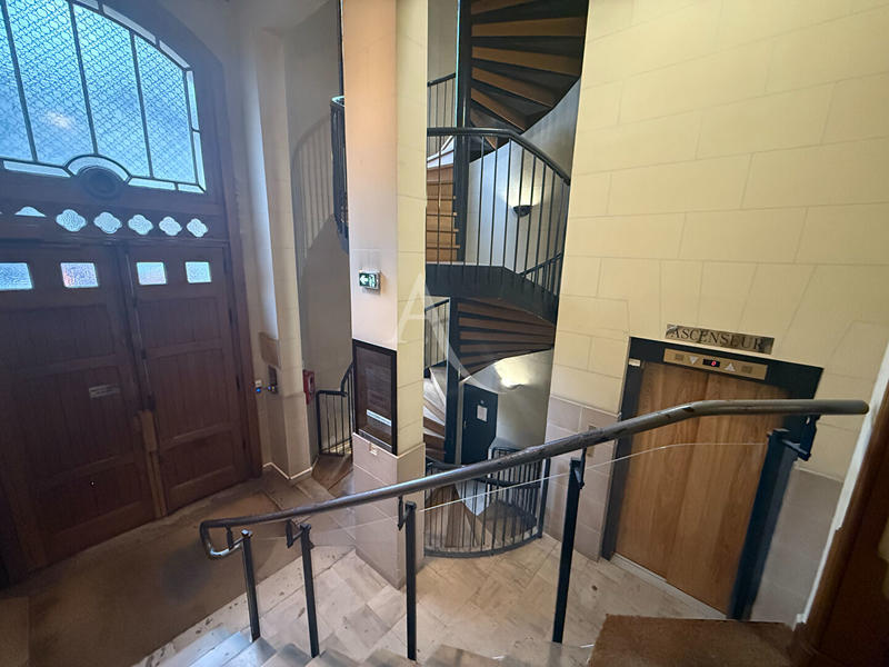 Appartement - 230 m² - 5 pièces