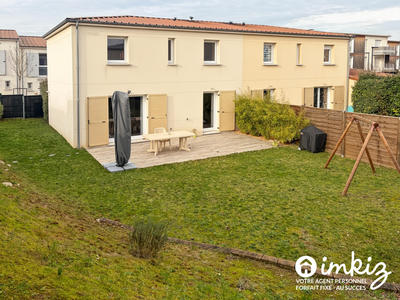 Maison - 95 m² - 5 pièces