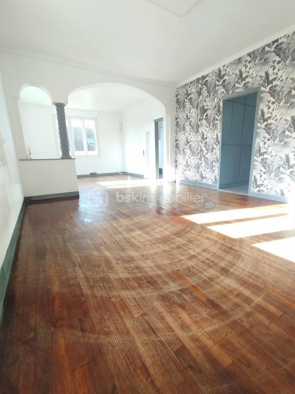 Pavillon - 180 m² - 9 pièces