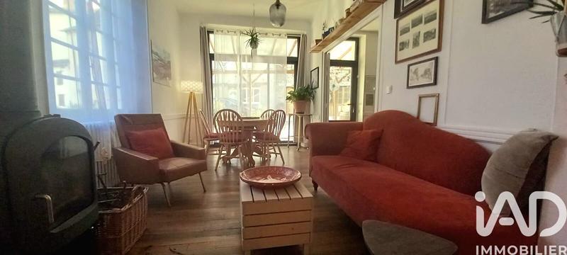 Maison - 233 m² - 9 pièces