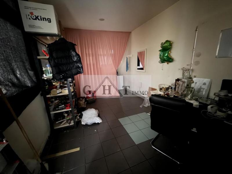 Entrepôt - 1 400 m²