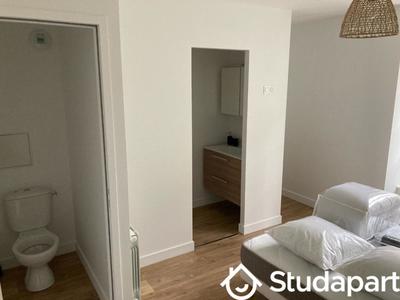 Chambre - 15 m² - 1 pièce