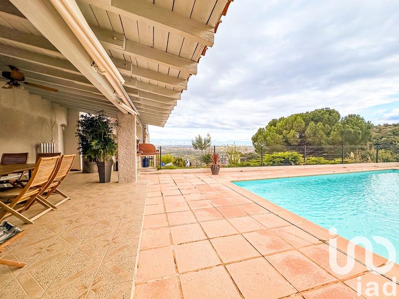 Maison - 220 m² - 9 pièces