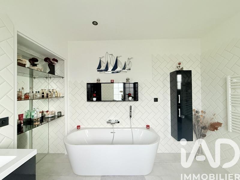 Maison - 118 m² - 5 pièces