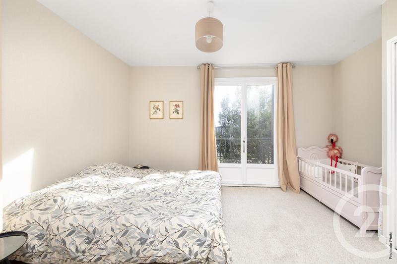 Maison - 192 m² - 7 pièces