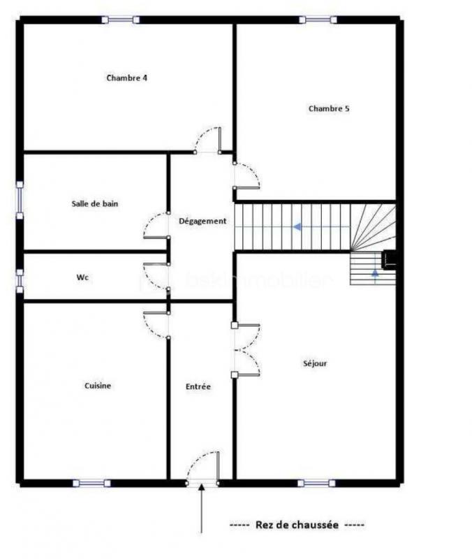 Maison traditionnelle - 150 m² - 8 pièces