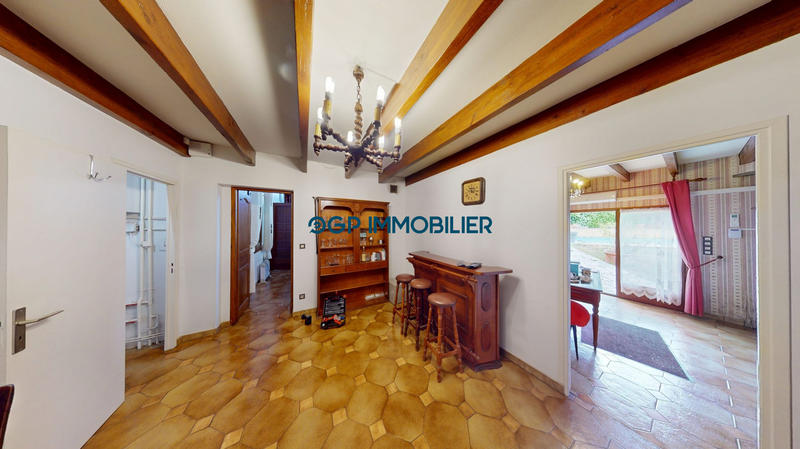 Maison - 201 m² - 6 pièces