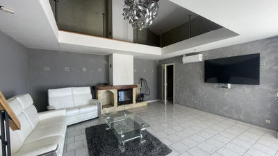 Maison - 95 m² - 4 pièces