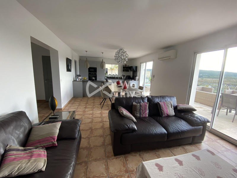 Maison - 170 m² - 5 pièces