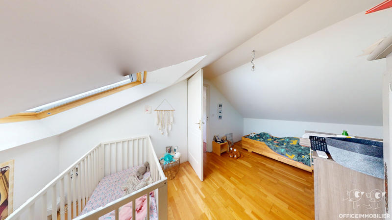 Maison - 143 m² - 6 pièces