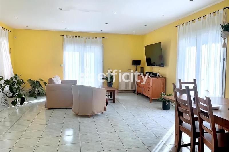 Maison - 144 m² - 6 pièces