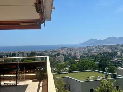 Appartement - 110 m² - 4 pièces