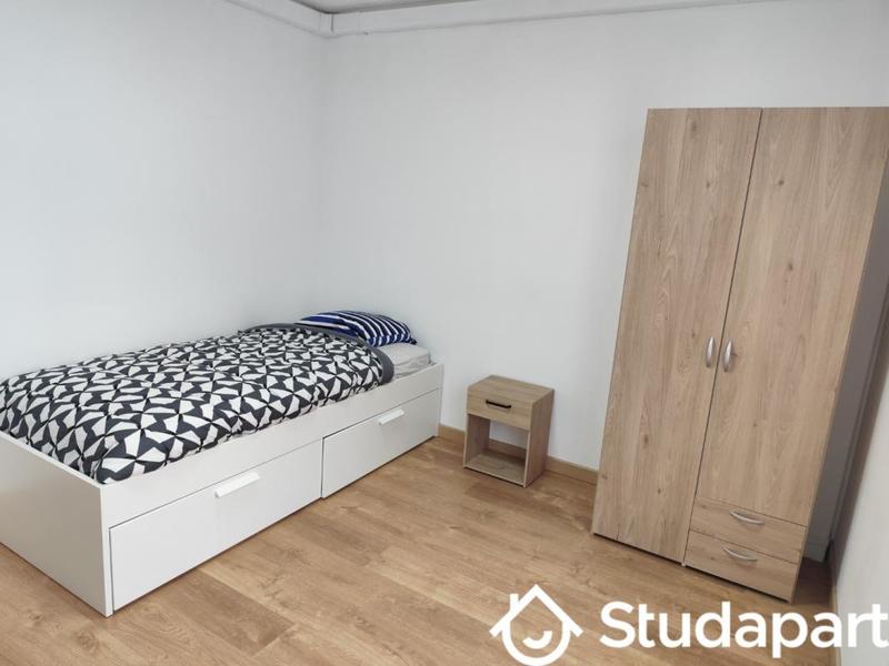 Chambre - 10 m² - 1 pièce