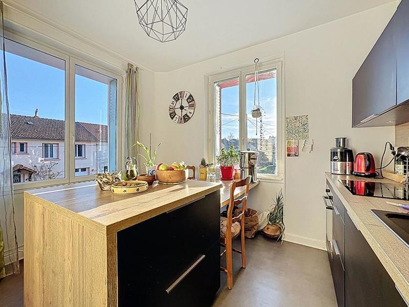 Maison - 170 m² - 8 pièces