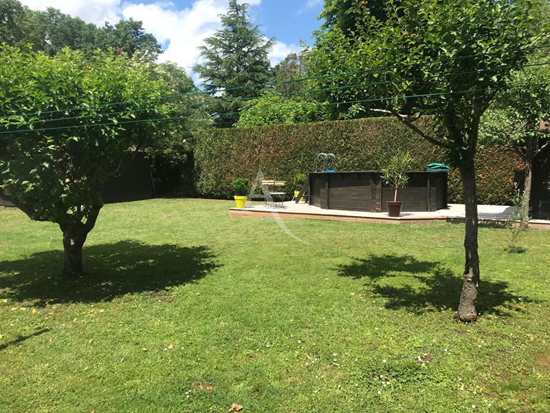 Maison - 185 m² - 7 pièces