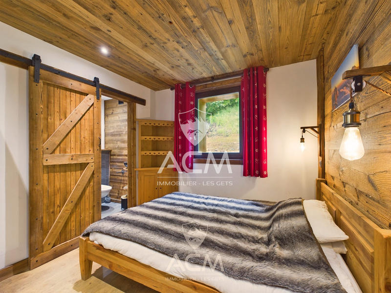 Châlet - 310 m² - 14 pièces