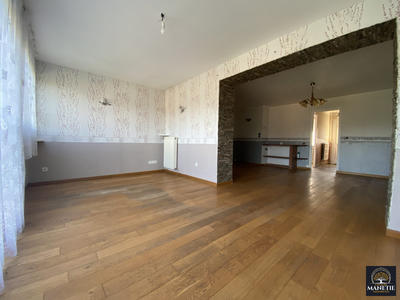 Maison - 97 m² - 6 pièces