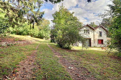 Maison - 191 m² - 6 pièces