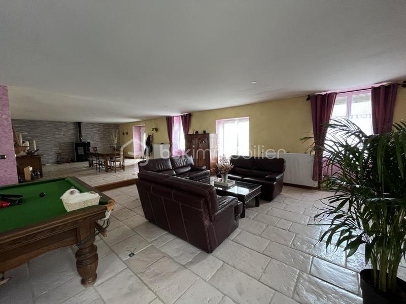 Maison - 245 m² - 6 pièces