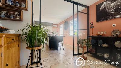 Villa - 225 m² - 8 pièces