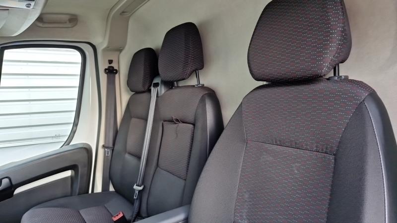 Peugeot Boxer Fourgon Tole 333 L1h1 Bluehdi 140 Ss Asphalt