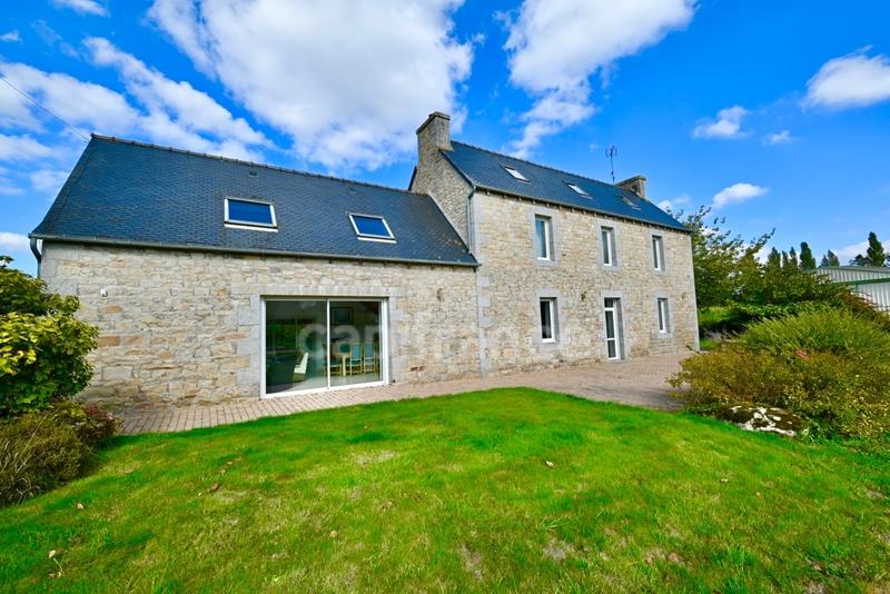 Maison en pierre - 175 m² - 10 pièces