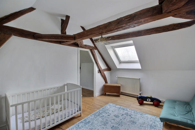 Demeure - 233 m² - 10 pièces