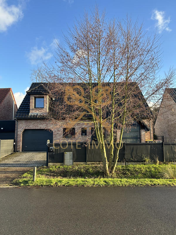 Maison - 160 m² - 7 pièces